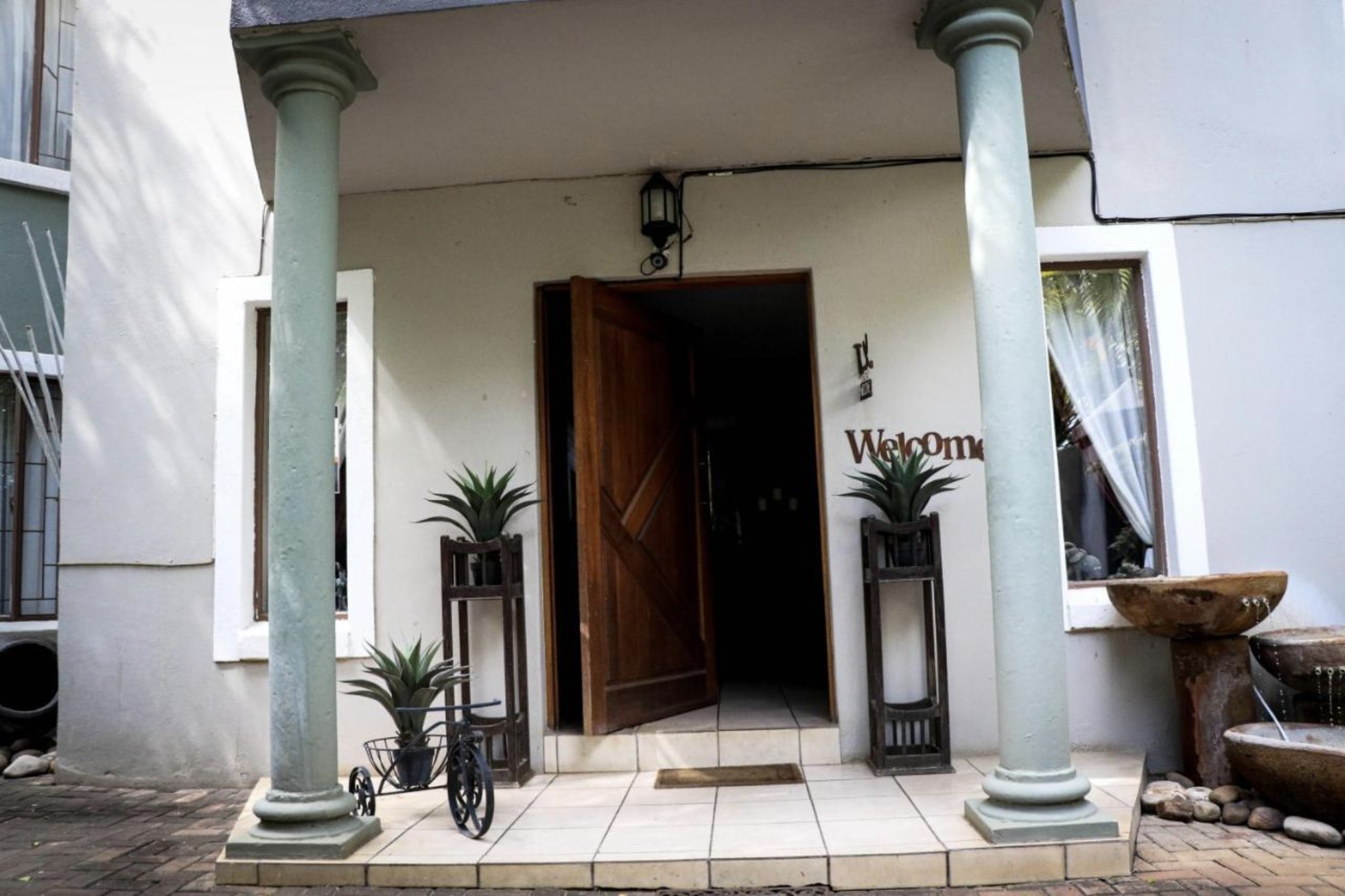Front door of Kokkariba Guest House, Hoedspruit